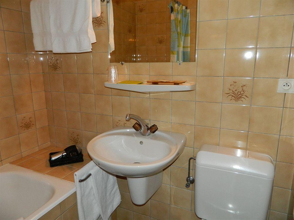 Logis Hotel Les Sapins Montriond Ngoại thất bức ảnh